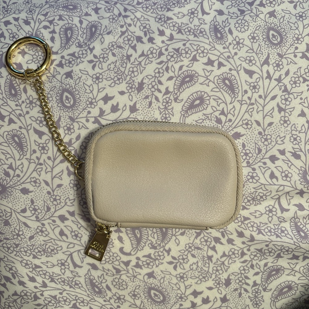 Baby pink Steve Madden Coin Pouch

Never used! Message me to bundle!💞